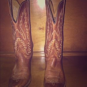 Old west tan leather cowboy boots